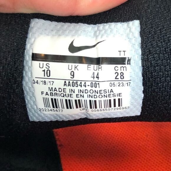 Nike Air Max Motion AA0544-001 LW Red Black Sneaker Athletic Shoe Size 10 - Picture 9 of 9